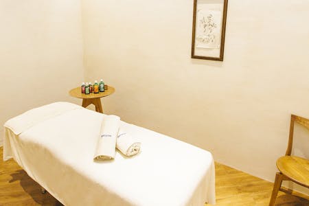 一休限定 オーダーメイドフェイシャル ヘッド 70分 ヴェレダ トリートメント ショップ 横浜ベイクォーター店 一休 Comスパ